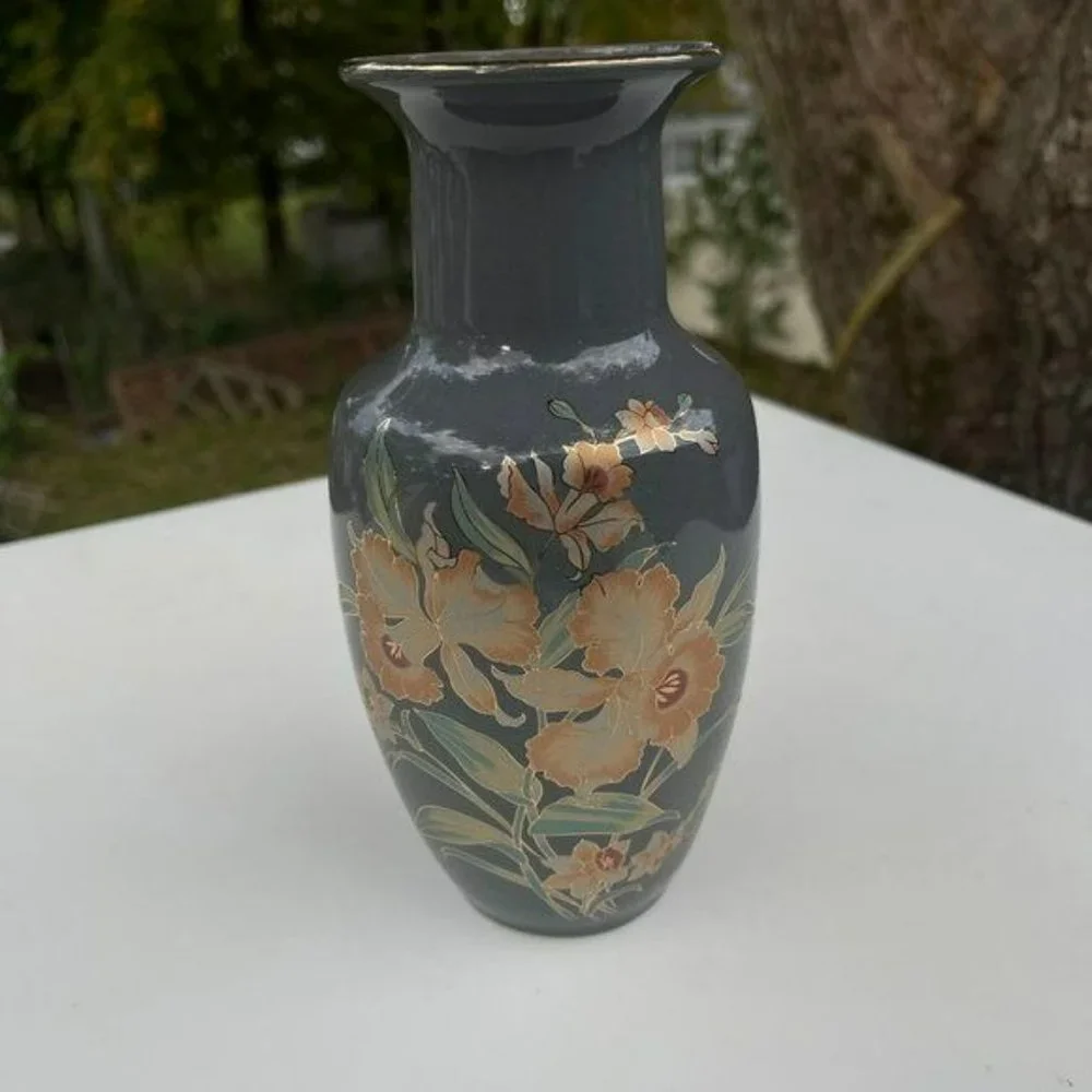 Vintage Shaddy‎ Japanese Vase  Hand Painted Porcelain